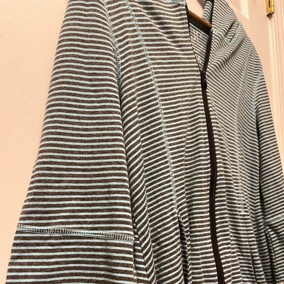 Lur, Fashion for Change, Striped Hoodie, Women’s Size Medium - Picture 7 of 11